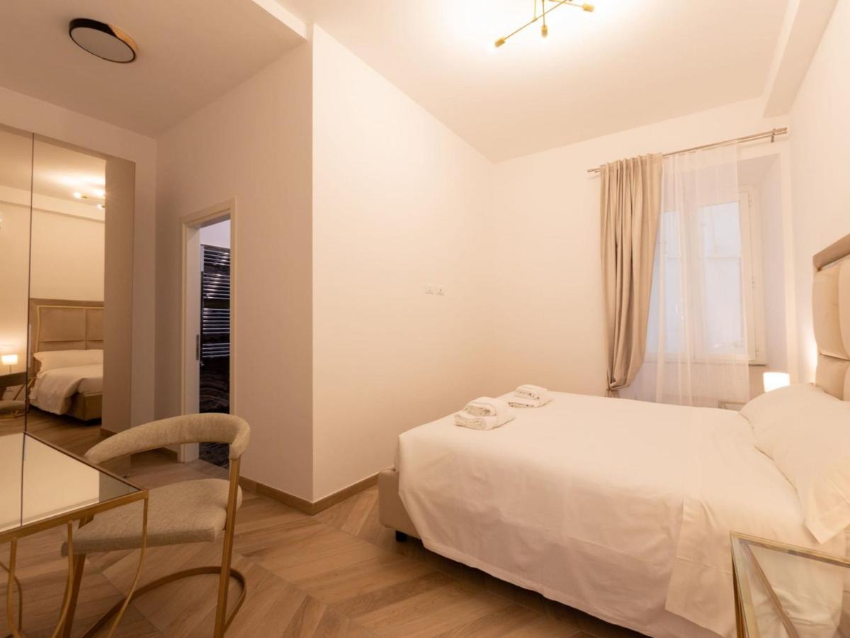 The Best Rent - Elegant Five-Bedrooms Apartment Near Colosseo Rom Exterior foto