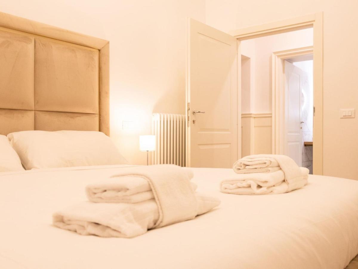 The Best Rent - Elegant Five-Bedrooms Apartment Near Colosseo Rom Exterior foto